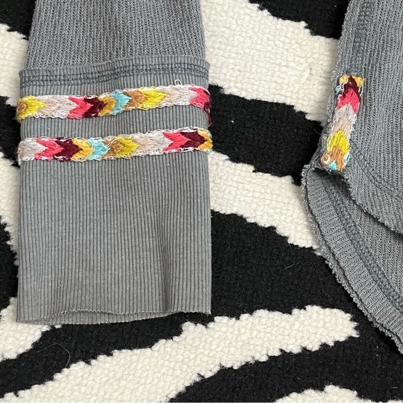 FREE PEOPLE We The Free Size Rainbow Trim Henley Thermal Top Size Small - Picture 7 of 10